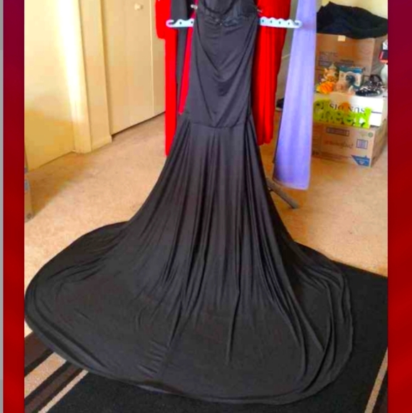 Strapless Opened Back Wedding Dress - Picture 7 of 10